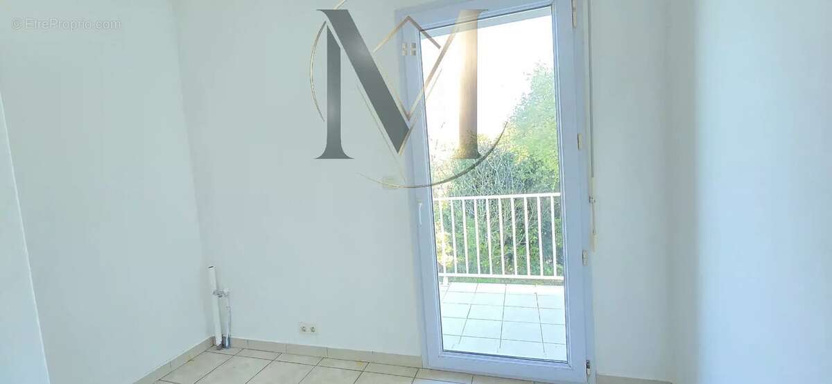Maison à BUROS