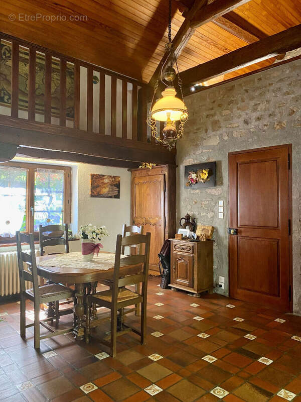 Maison à TOULON-SUR-ARROUX