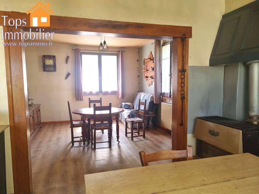 Maison à LA SALVETAT-PEYRALES