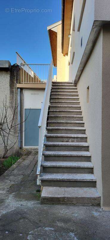 Maison à SATHONAY-CAMP