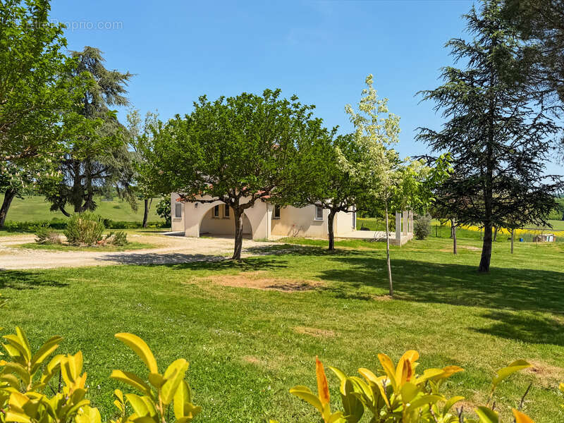 Maison à vendre 7 pièces LUPIAC (32) - 148 m2 - Terrain 4884 m2 - photo 23