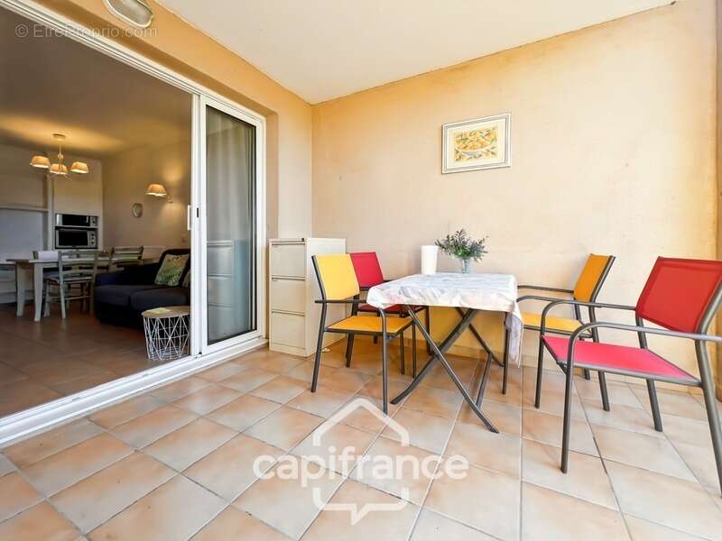 appartement REZ de JARDIN,résidence du lac, 31 m2, chambre ouverte, grande salle de douche, rangements, cave collective - photo 4