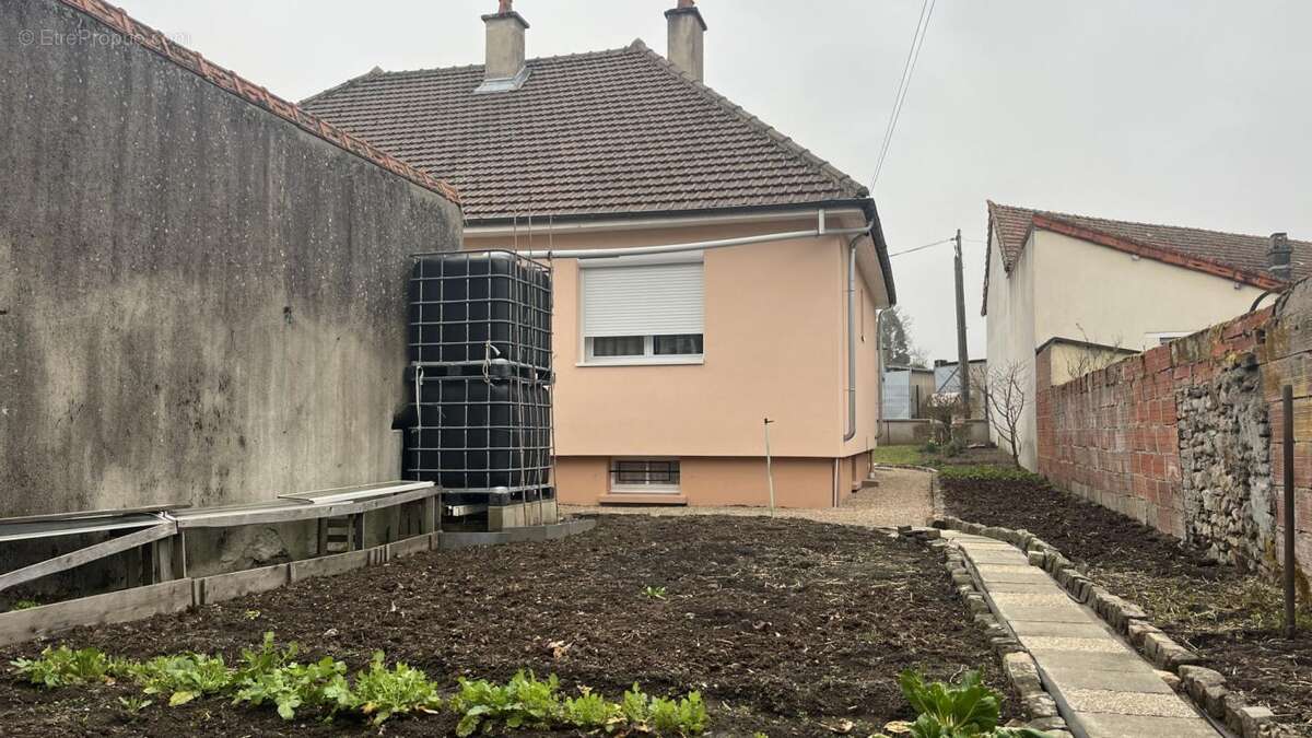 Maison à AUTUN