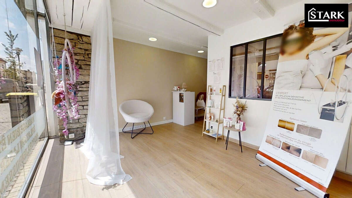 Commerce 54 m² à Hericourt  - photo 2