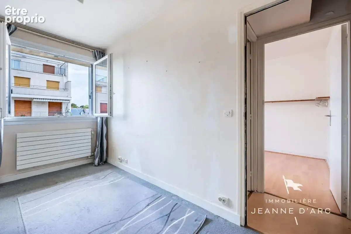 VERSAILLES – Entre Saint-Jean Hulst et la gare Rive Droite - Appartement traversant – 110 m² – 5 pièces – 4 chambres - photo 12
