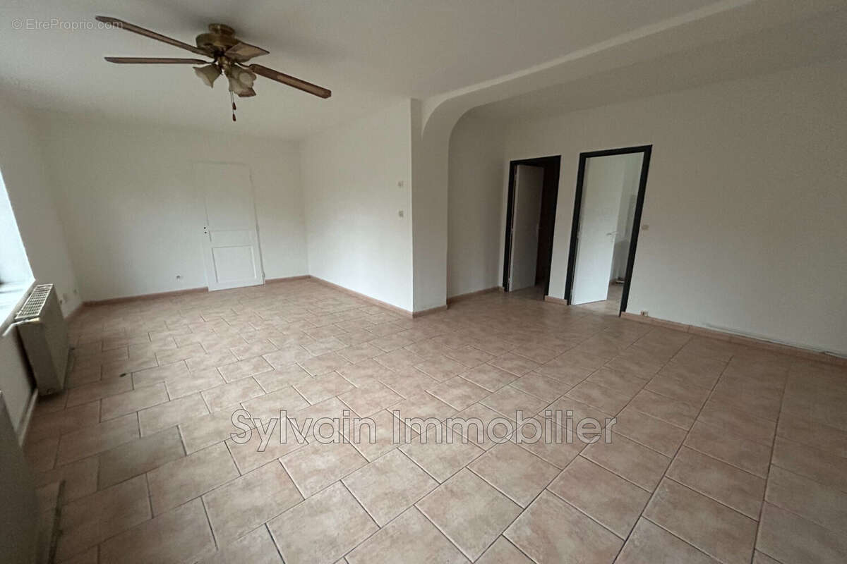 Maison 72 m² à Songeons  - photo 2