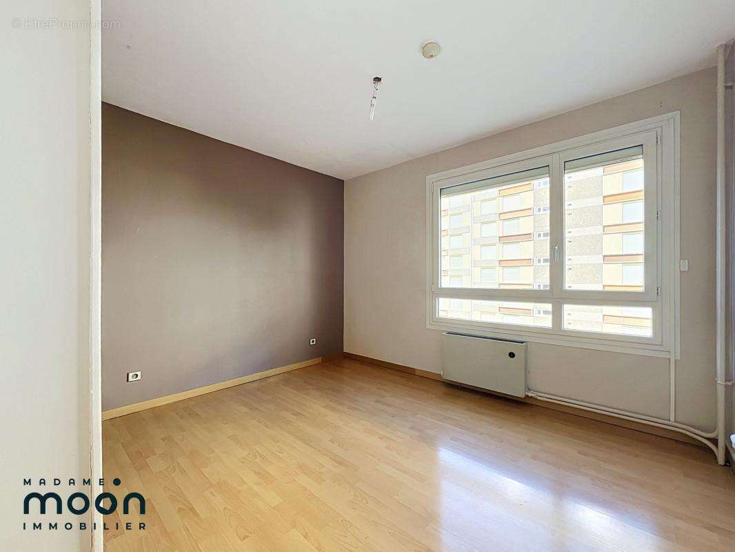 Exclusivité Oullins Pierre Bénite Montmein appartement - Cave - Balcon T4 77m² - photo 16