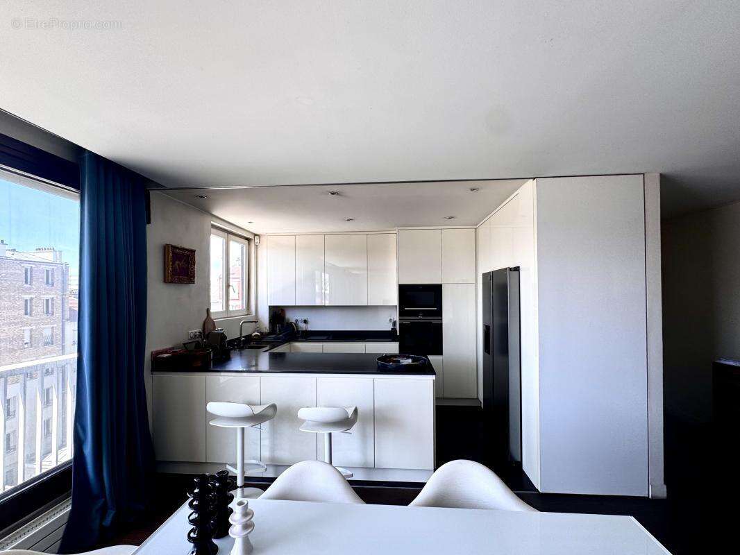 Appartement à LEVALLOIS-PERRET