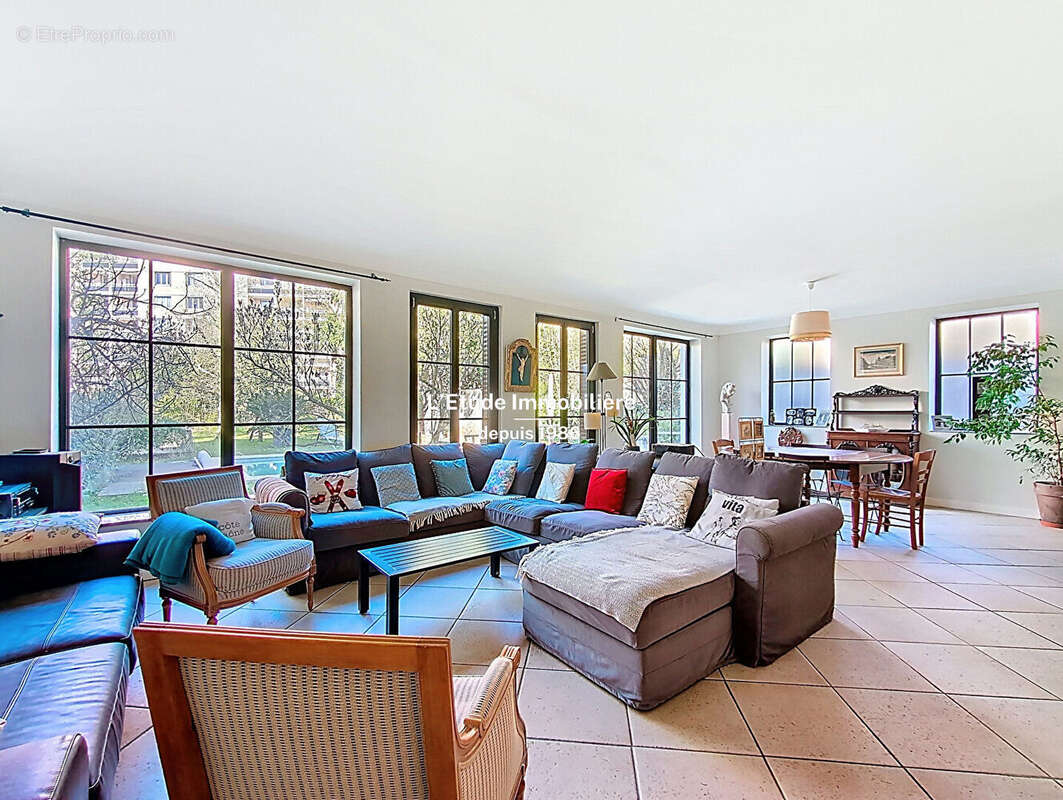 Maison à CALUIRE-ET-CUIRE