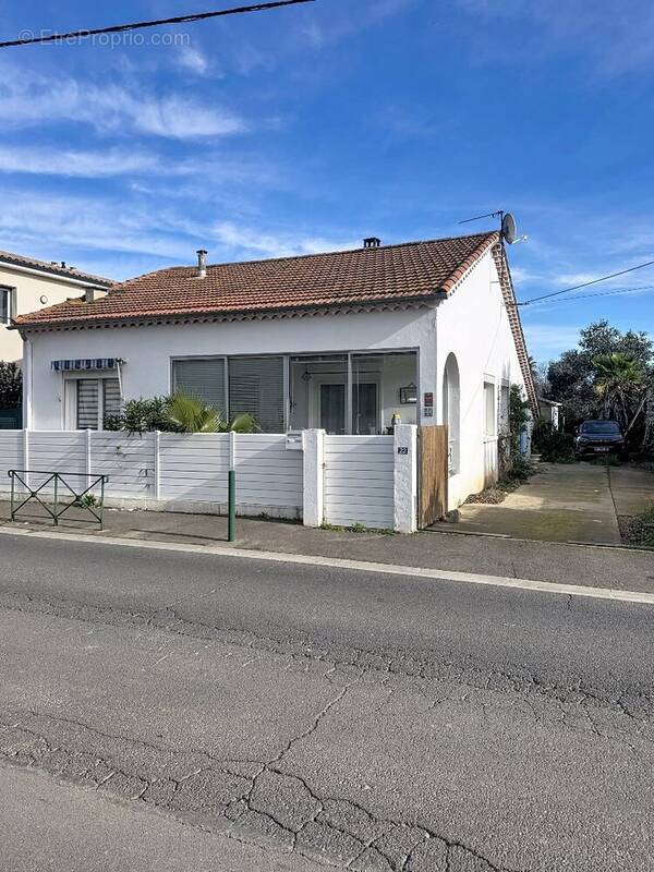 Maison à VILLENEUVE-LES-BEZIERS