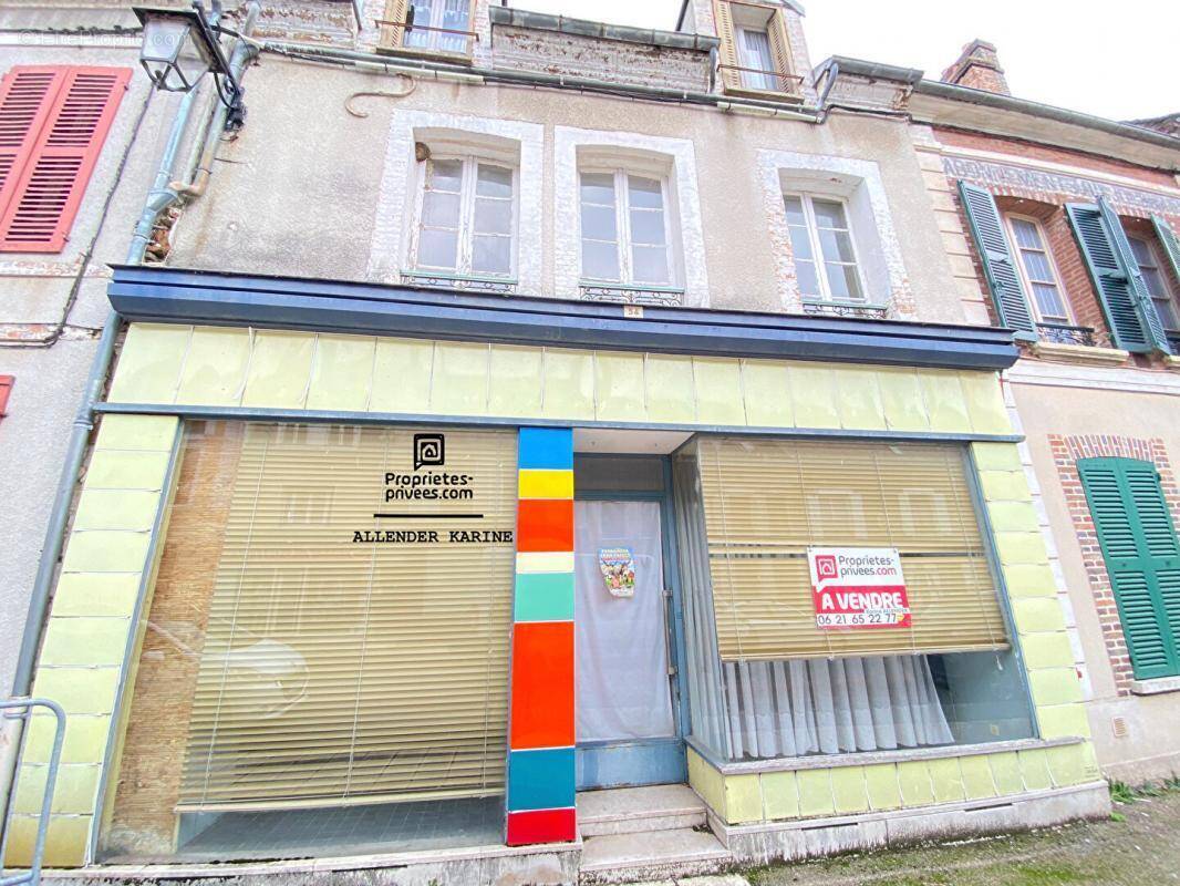 Maison à VILLENEUVE-L&#039;ARCHEVEQUE