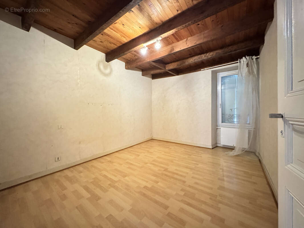 Maison à BARBEZIEUX-SAINT-HILAIRE