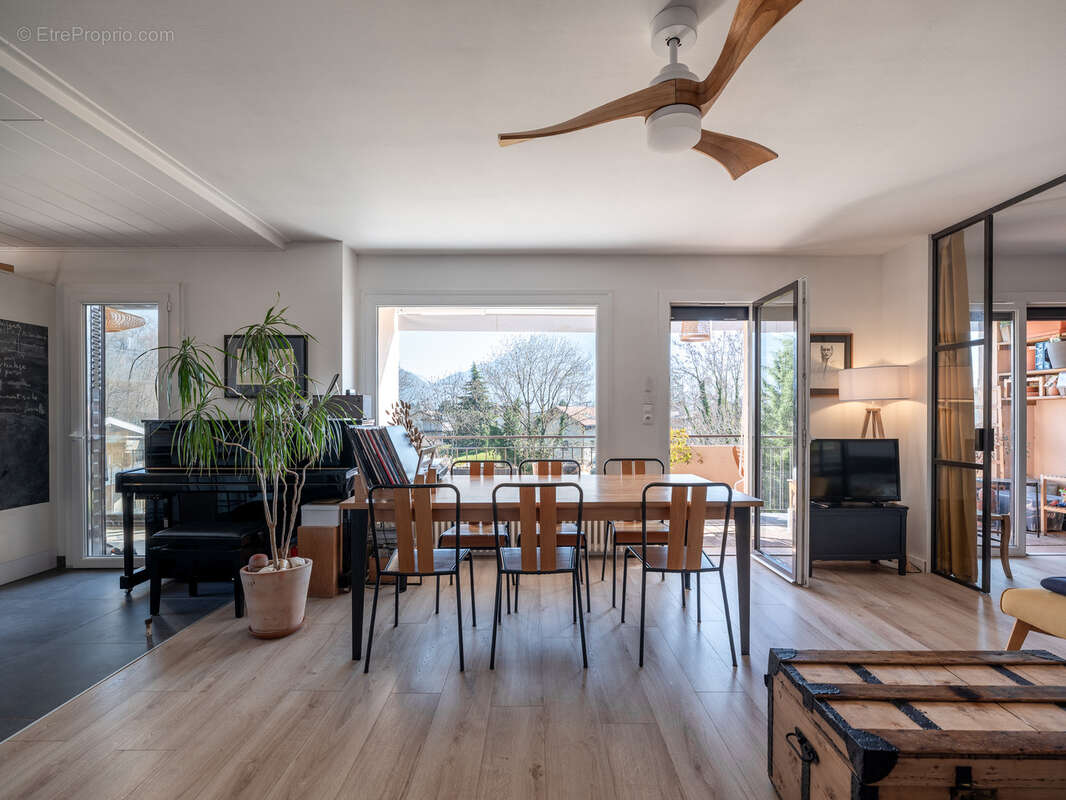 Appartement à SEVRIER