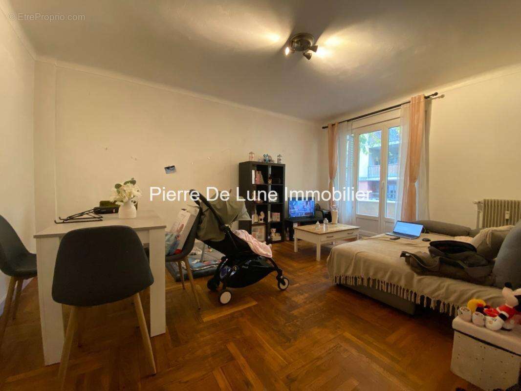 Appartement à LYON-7E