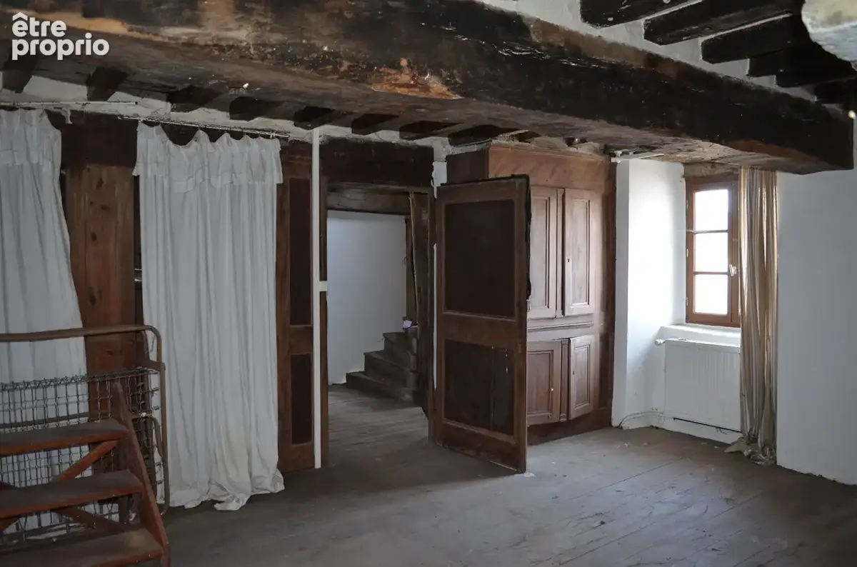 Maison de caractère à rénover au coeur de la  fabuleuse cité médiévale de Moncontour - photo 14