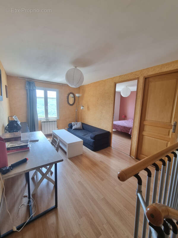 A Artignosc Villa T4 avec piscine et vue dégagée - photo 9