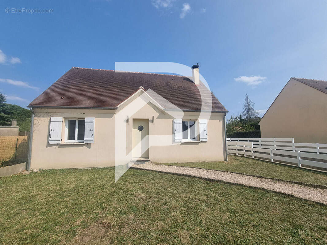 Maison à LA CHAUSSEE-D&#039;IVRY