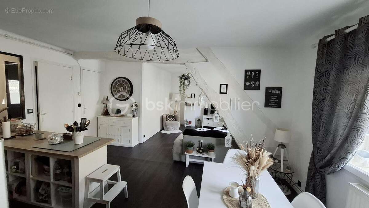 Appartement à MEREVILLE