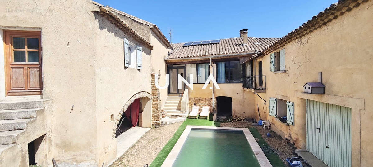 Maison à UZES