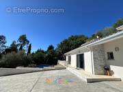 Photo 1 - Maison à ARVEYRES