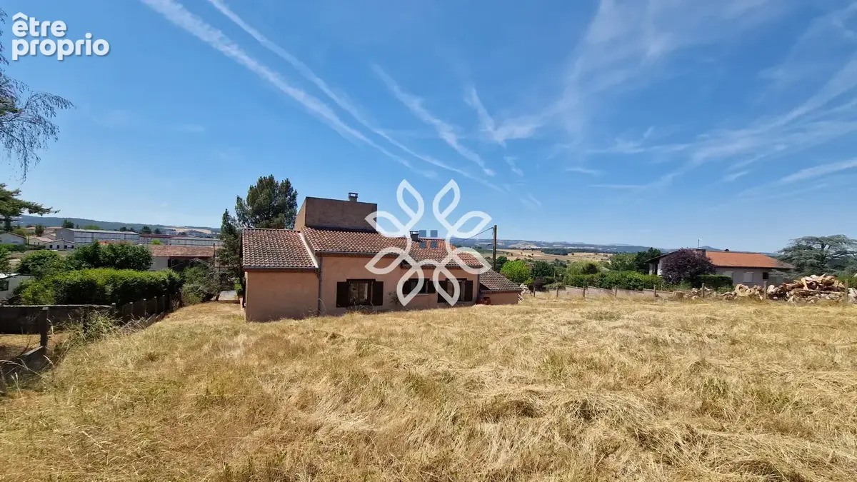 Maison de plain-pied avec  terrain clos à Vergongheon - photo 2