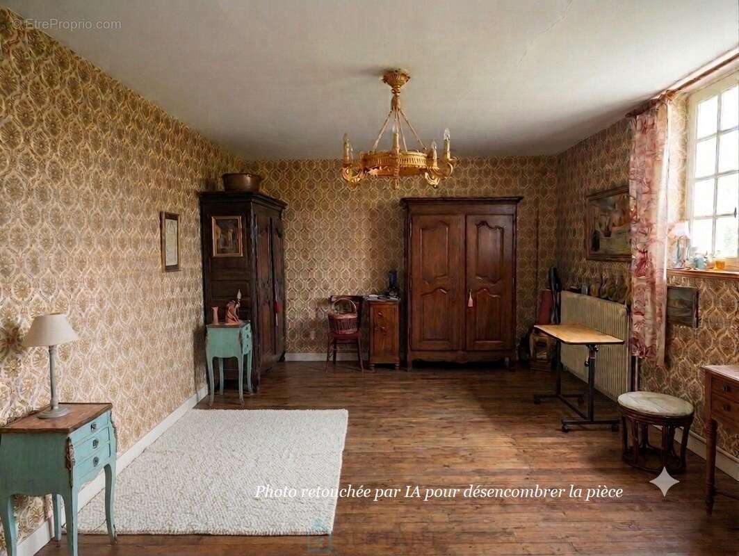 Sur plus de 3 ha de terrain, agréable maison avec dépendances - photo 7