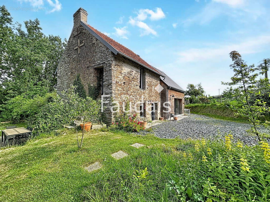 Maison à SALLEN