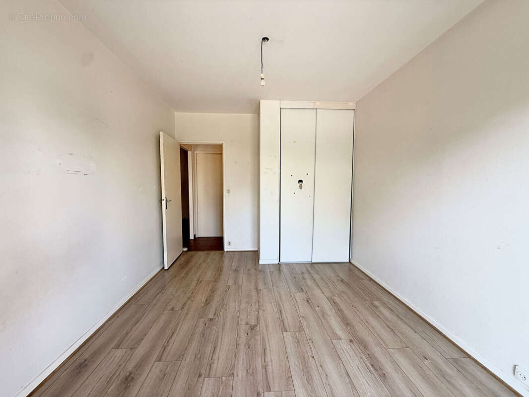 T4 - 89 m²  + 2 balcons - Hôtel de ville de Caluire et Cuire - photo 9