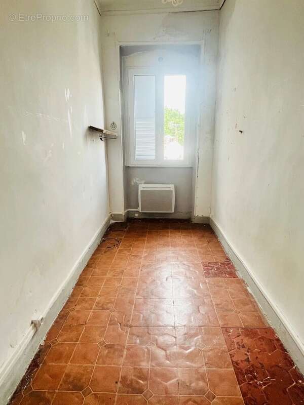 Appartement à MARSEILLE-1E
