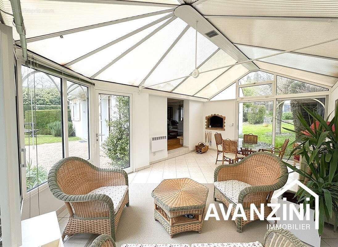 Maison à CRECY-LA-CHAPELLE