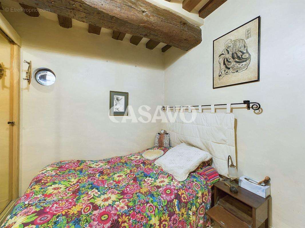 Appartement à PARIS-3E