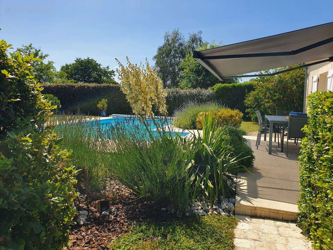 Maison 150 m² à Vasselay  - photo 14
