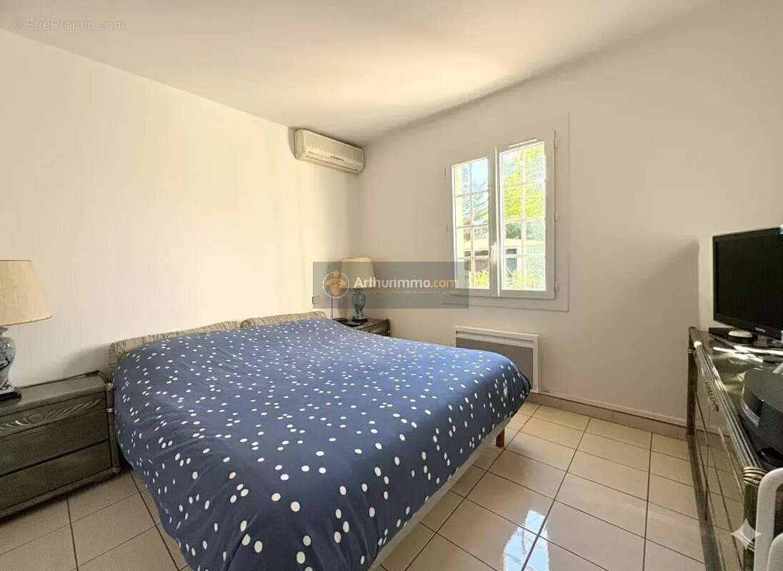 Maison à ROQUEBRUNE-SUR-ARGENS