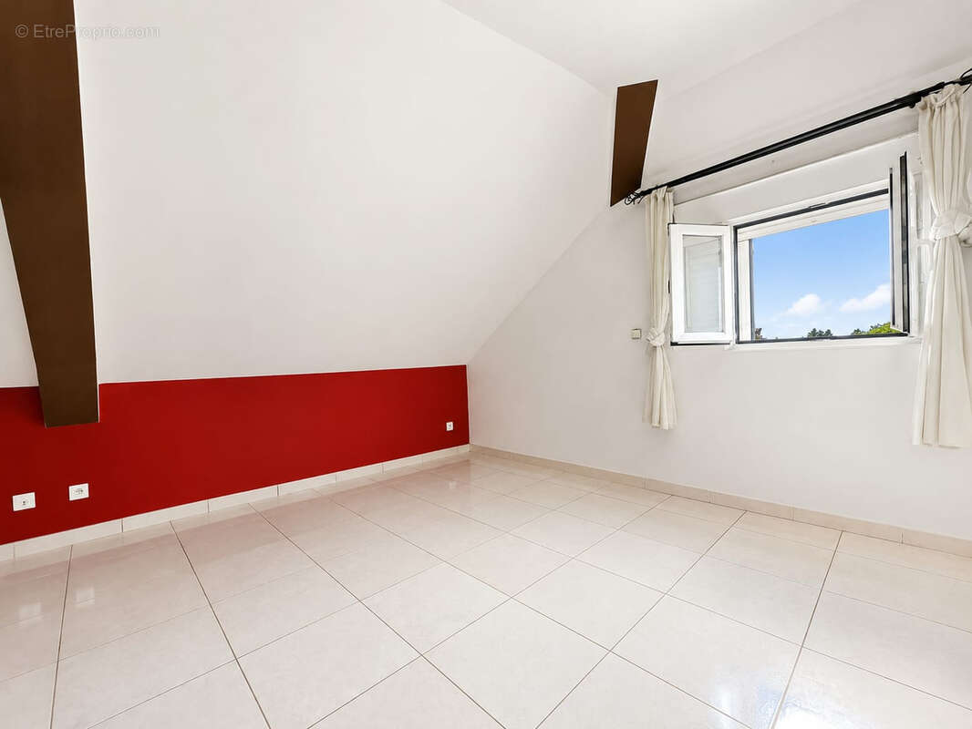 Villa f7 sur 1000 m2 saint-leu - photo 18