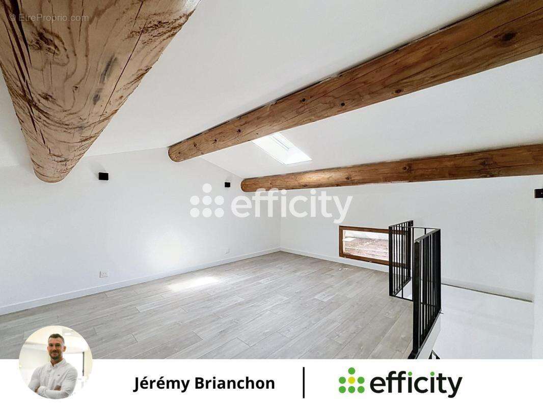 Maison à JOUQUES