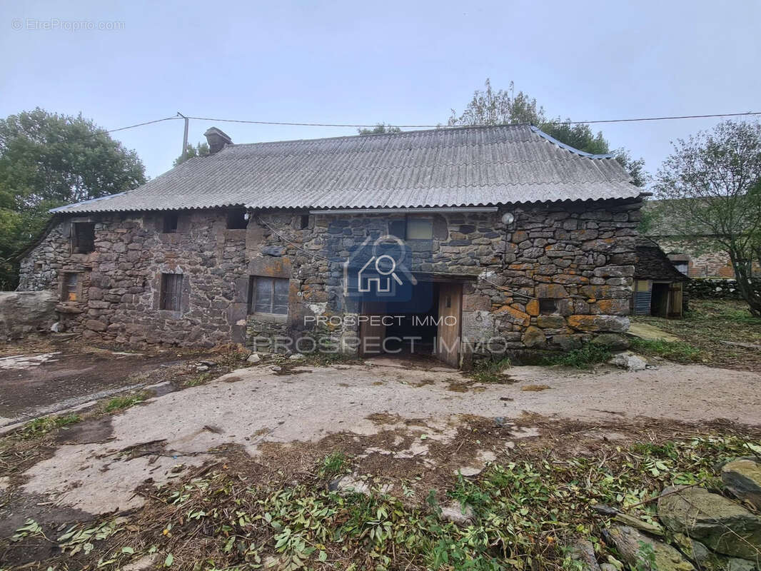 Maison à SAINT-CHELY-D'AUBRAC