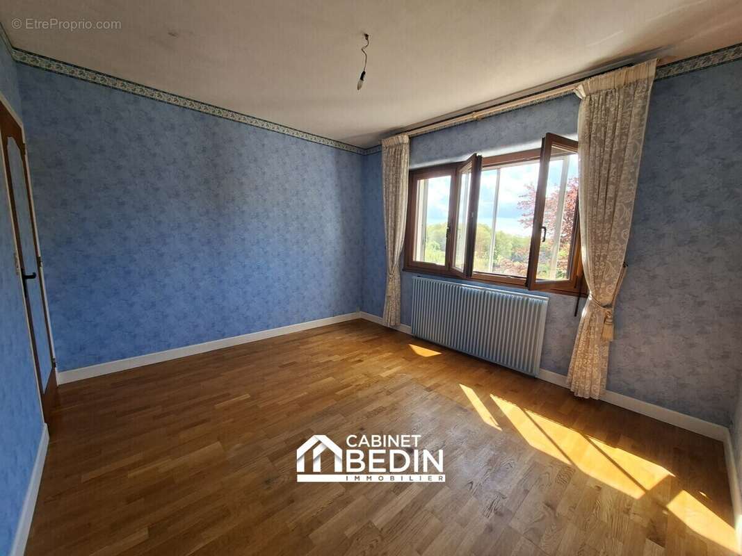 Maison 150 m² à Fargues-Saint-Hilaire  - photo 5