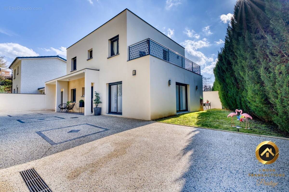 Maison à JASSANS-RIOTTIER