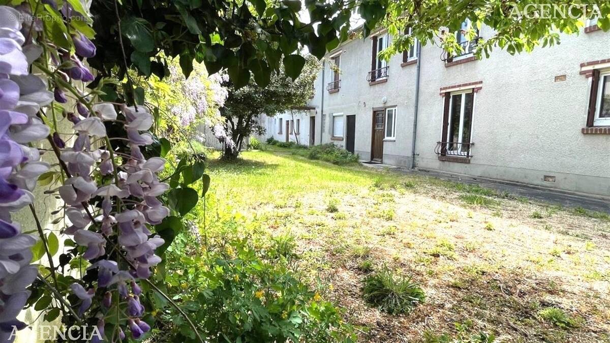 Appartement à PONTAULT-COMBAULT