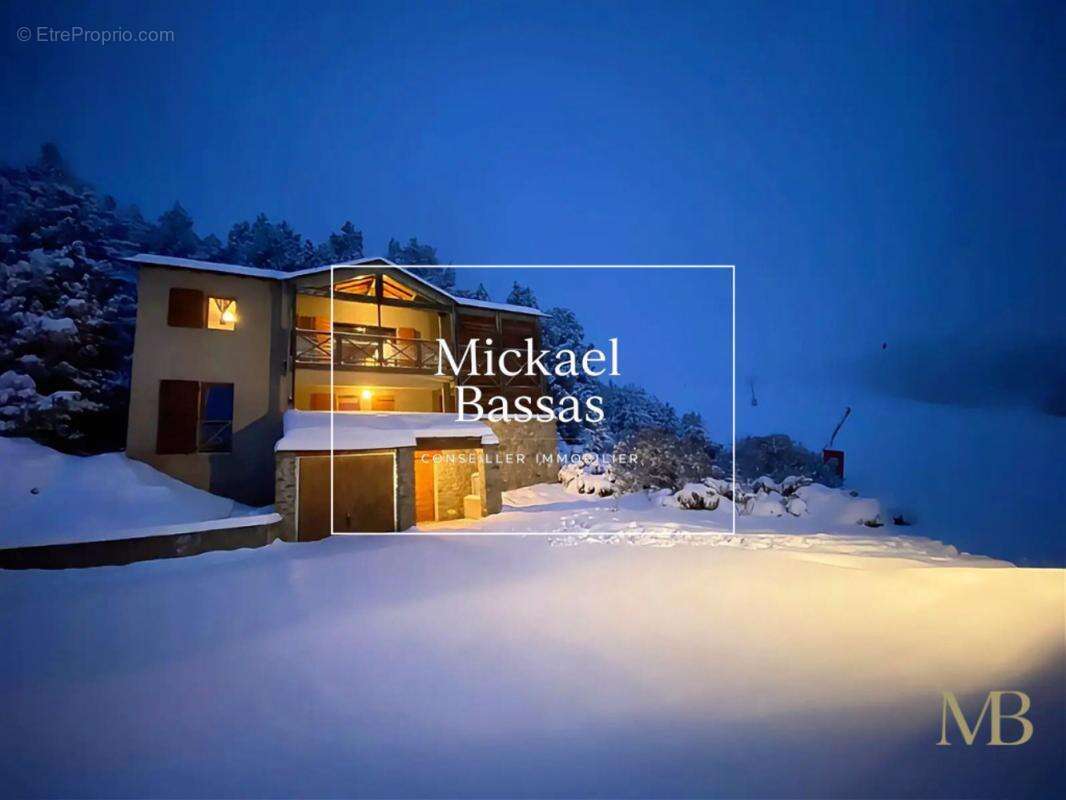 Maison à LES ANGLES