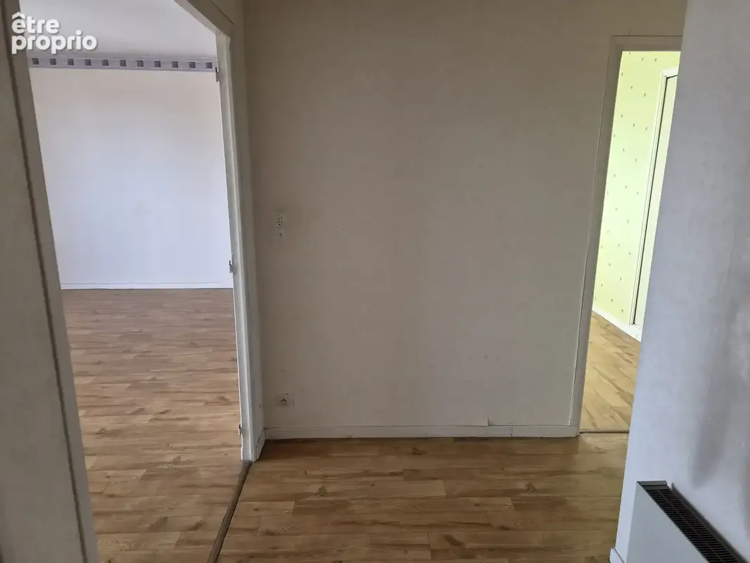 Appartement T3 - 71m2 + balcons, garage et cave - photo 6