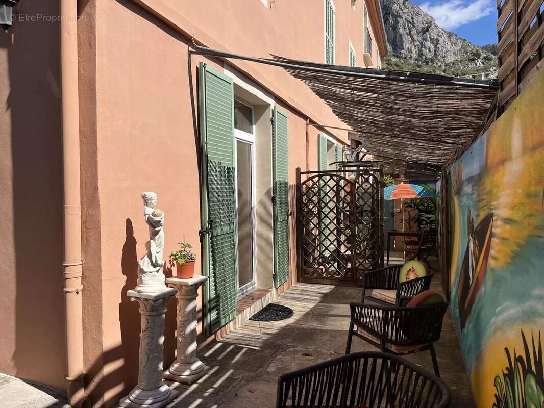 Appartement à EZE