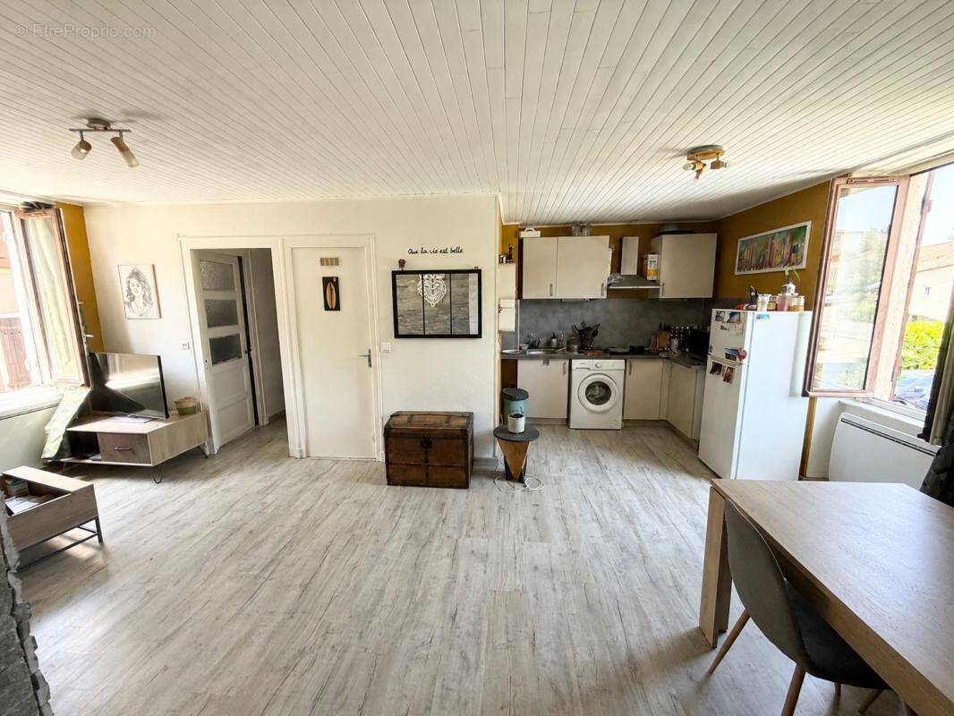 Appartement à SAINT-PIERRE-LA-PALUD