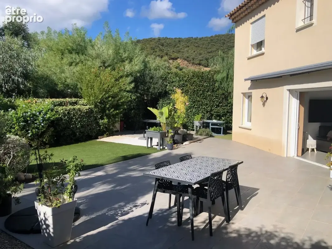 Maison 5 pièces 150 m² à vendre à Cavalaire-Sur-Mer (83240) - photo 3