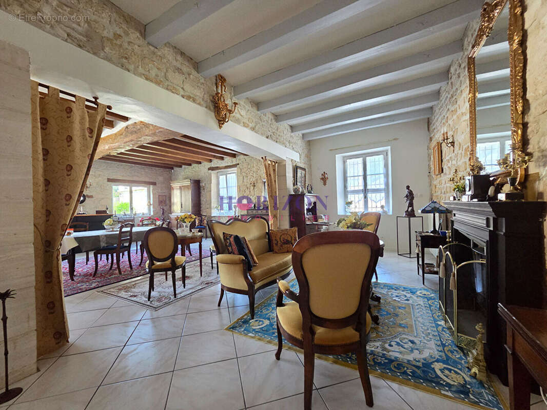 Maison à VILLERS-SOUS-SAINT-LEU