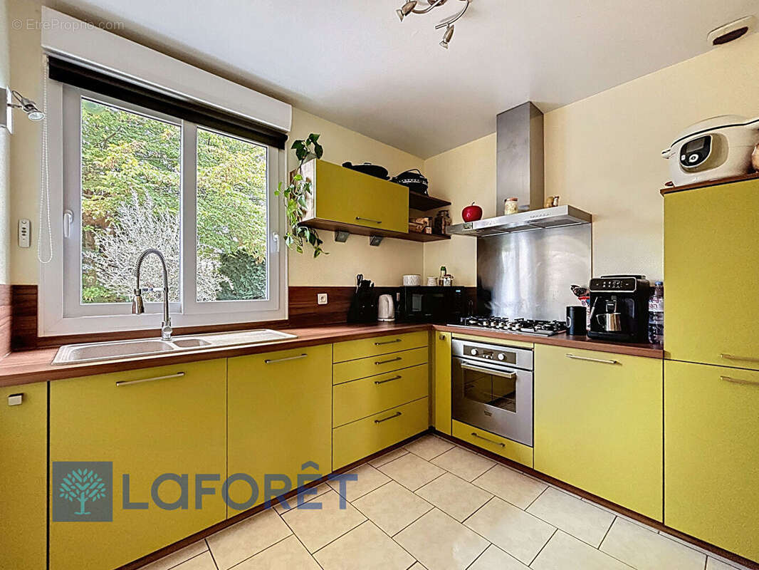 Maison à LA BONNEVILLE-SUR-ITON