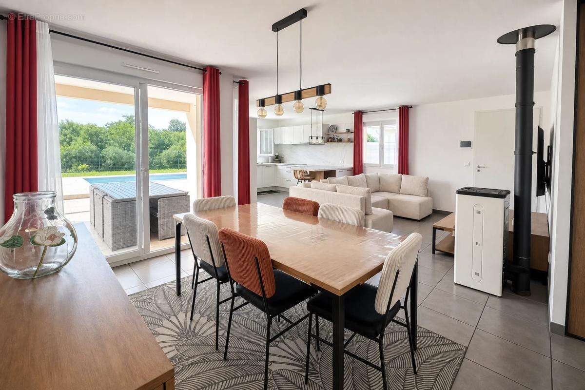 Maison 88m2 - saint chamond - piscine - terrasse - 3 chambres - photo 4