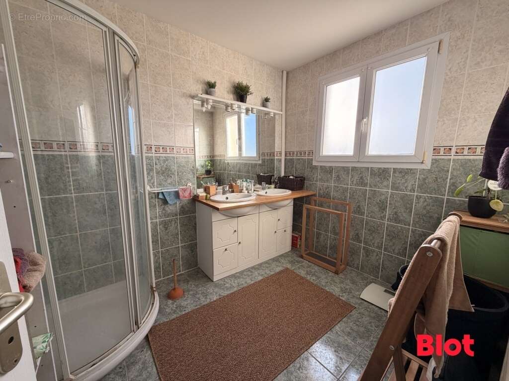Maison à LE RHEU