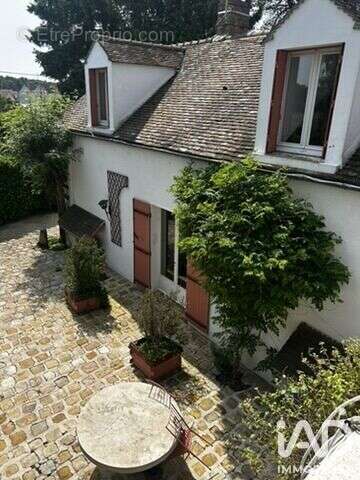 Maison 236 m² à Villeneuve-Les-Bordes  - photo 3