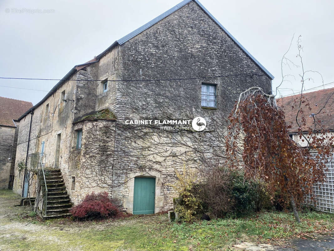 Maison à BAIGNEUX-LES-JUIFS